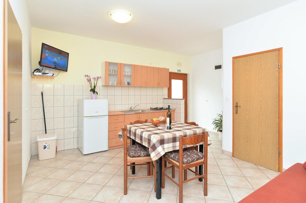 Apartments Denis 344 法扎纳 外观 照片